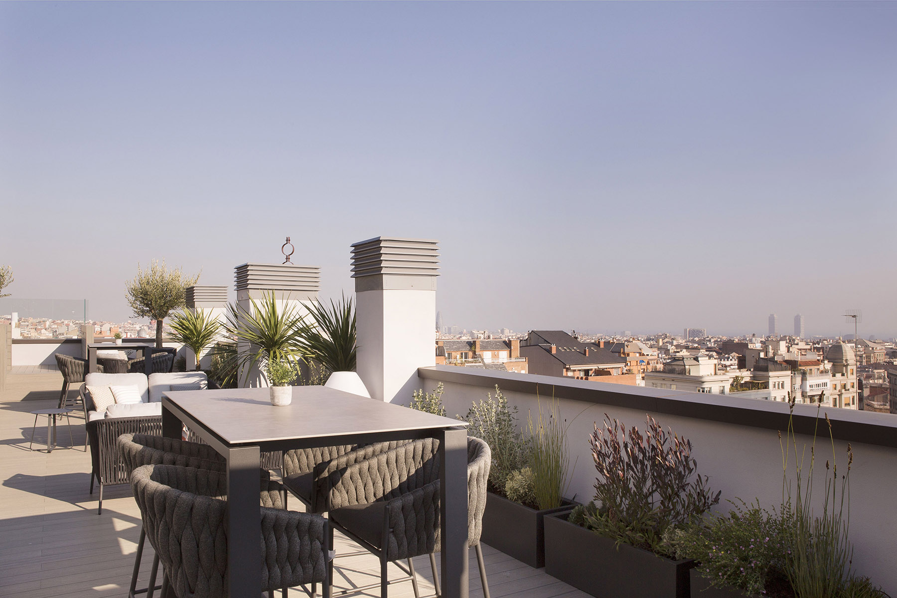 Rooftop con infinity pool
